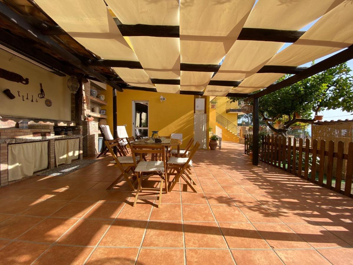 Casa Vacanze Marale Кастельмола Екстер'єр фото